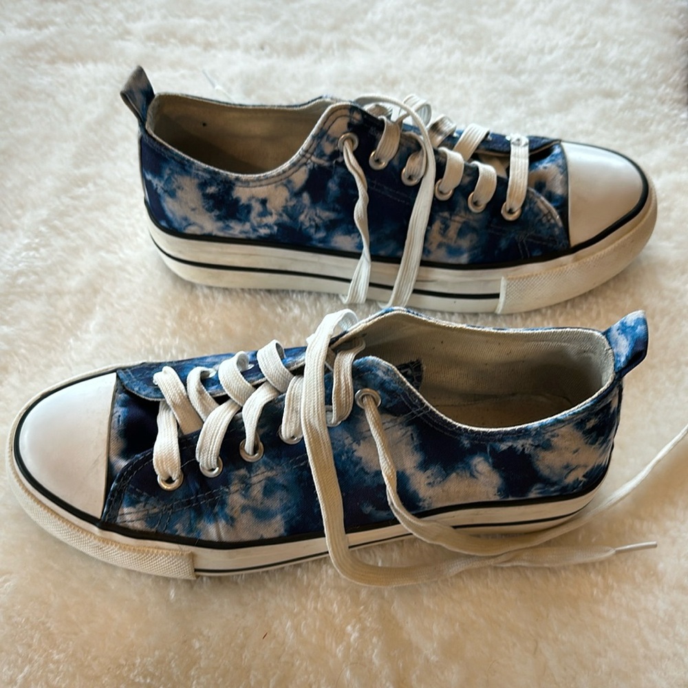 Olivia miller sneakers